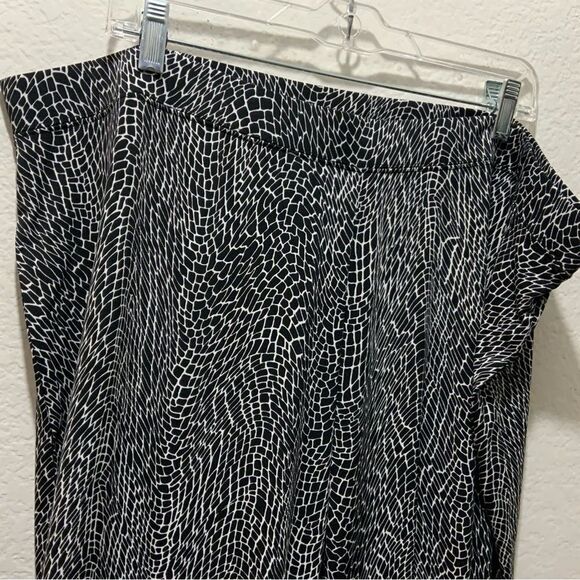 Susan Graver Liquid Knit Pants Woman Size 2X Pull On Heavy Printed Ankle Stretch - Picture 8 of 10